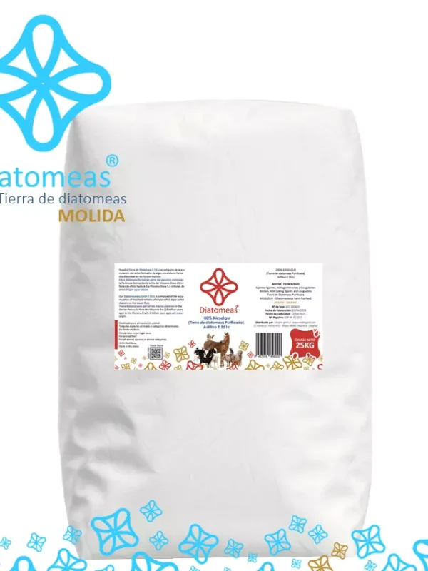 Saco de tierra de diatomeas molida de 25 kg en saco blanco.